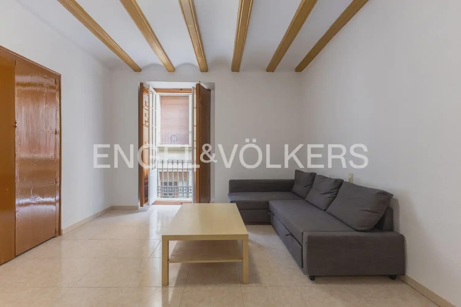 3 sovrum Lägenhet att hyra i Valencia stad - 1 300 € (Ref: 10138764)