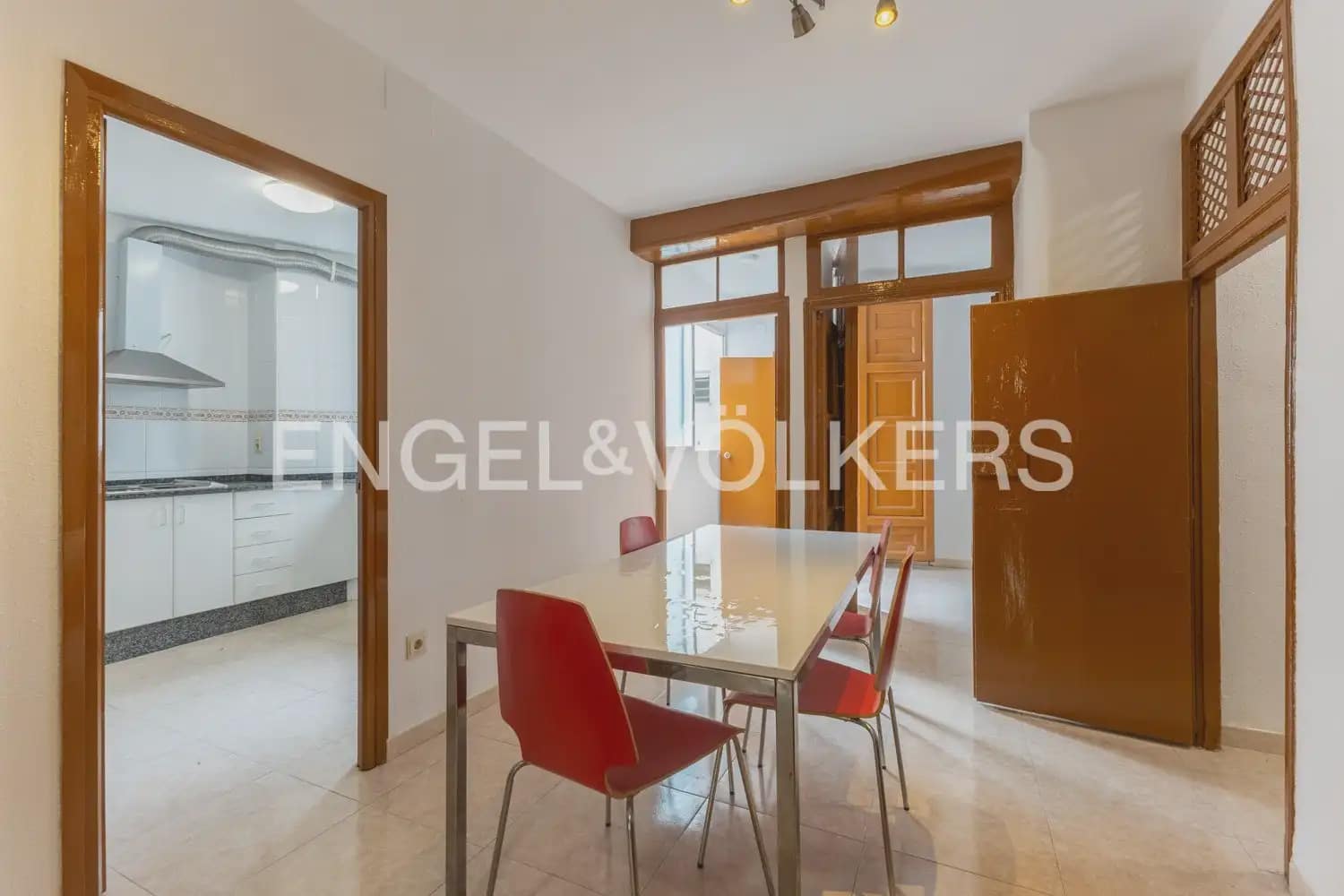 3 sovrum Lägenhet att hyra i Valencia stad - 1 300 € (Ref: 10138764)