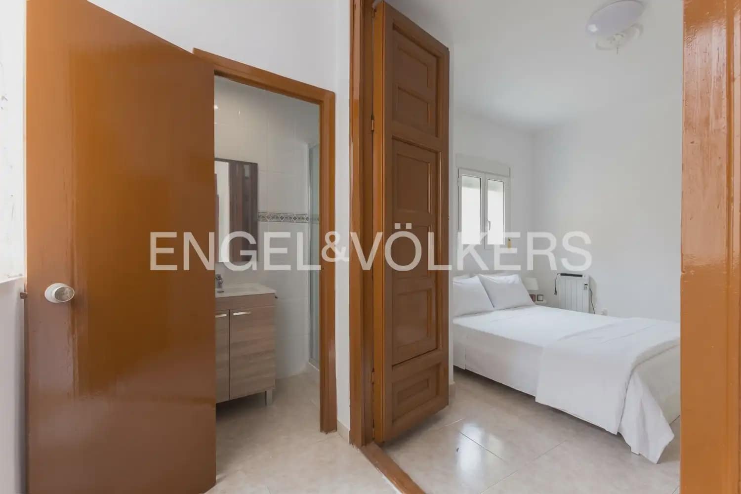 3 sovrum Lägenhet att hyra i Valencia stad - 1 300 € (Ref: 10138764)