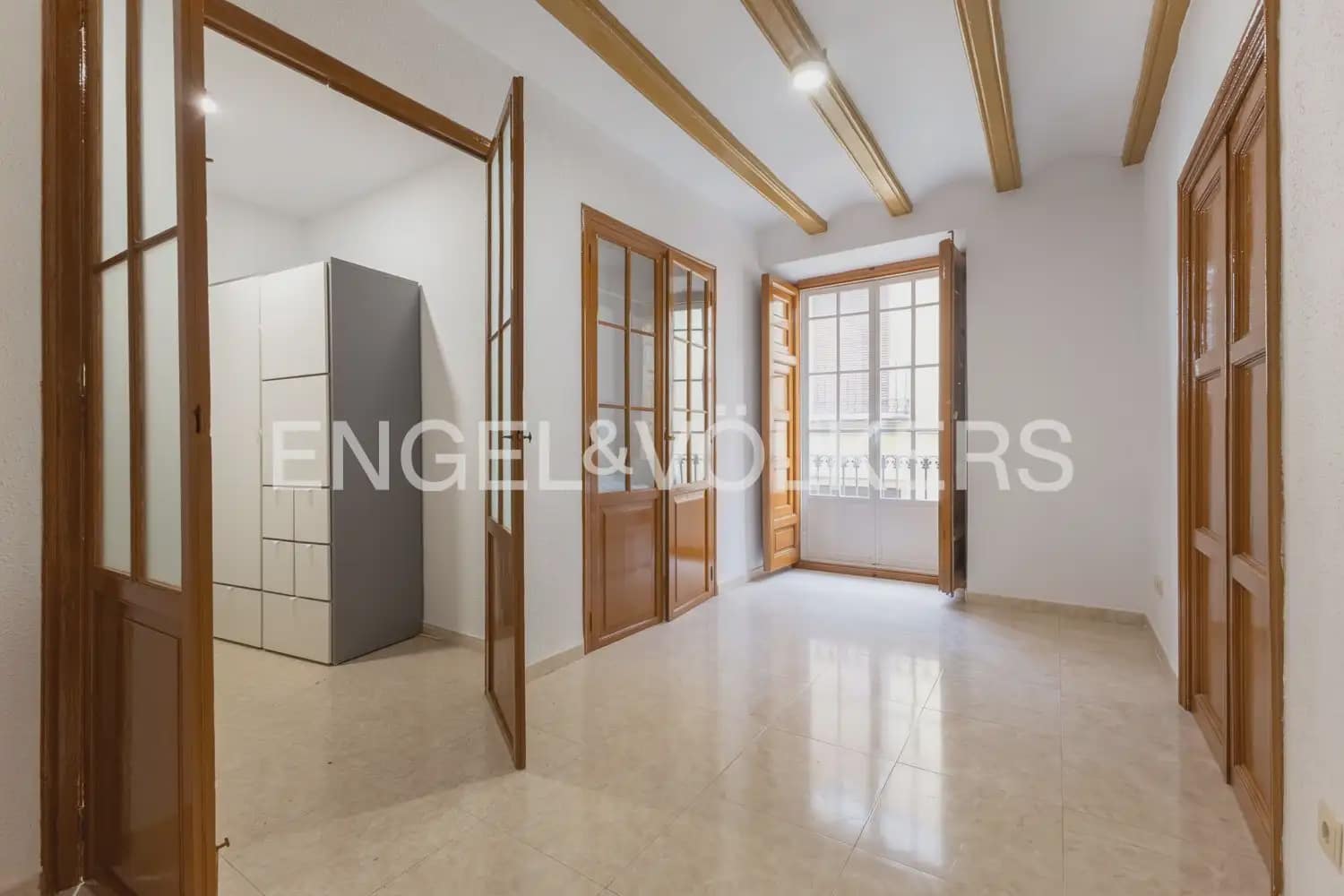 3 sovrum Lägenhet att hyra i Valencia stad - 1 300 € (Ref: 10138764)