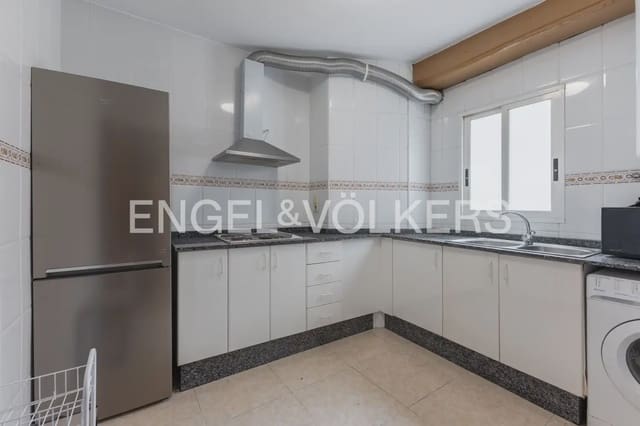 3 sovrum Lägenhet att hyra i El Mercat, Valencia stad - 1 300 € (Ref: 10138764)