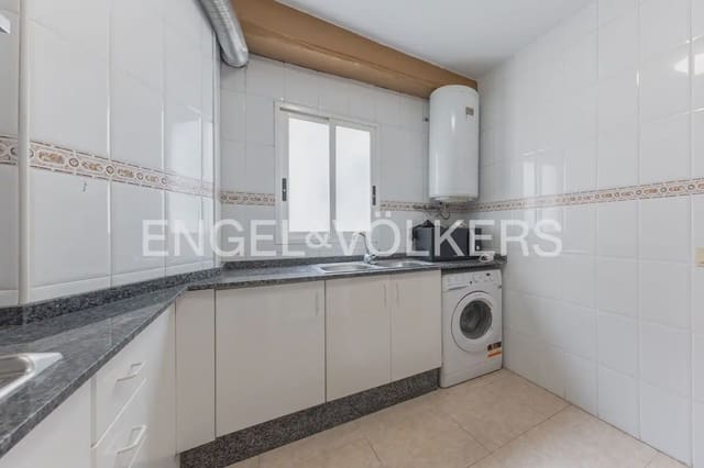 3 sovrum Lägenhet att hyra i El Mercat, Valencia stad - 1 300 € (Ref: 10138764)