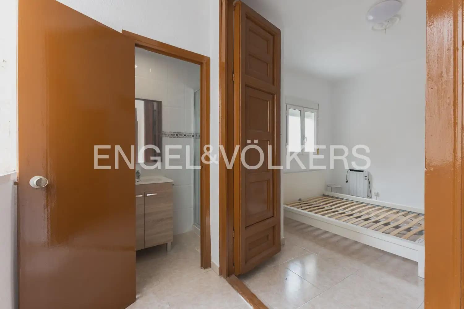 3 sovrum Lägenhet att hyra i Valencia stad - 1 300 € (Ref: 10138764)