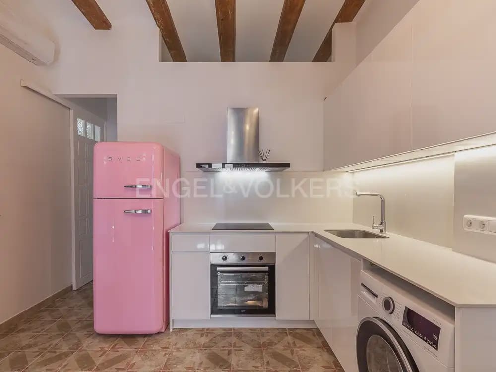 1 bedroom Flat for rent in Valencia city - € 1,400 (Ref: 10140133)