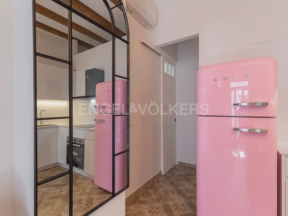 1 bedroom Flat for rent in Valencia city - € 1,400 (Ref: 10140133)