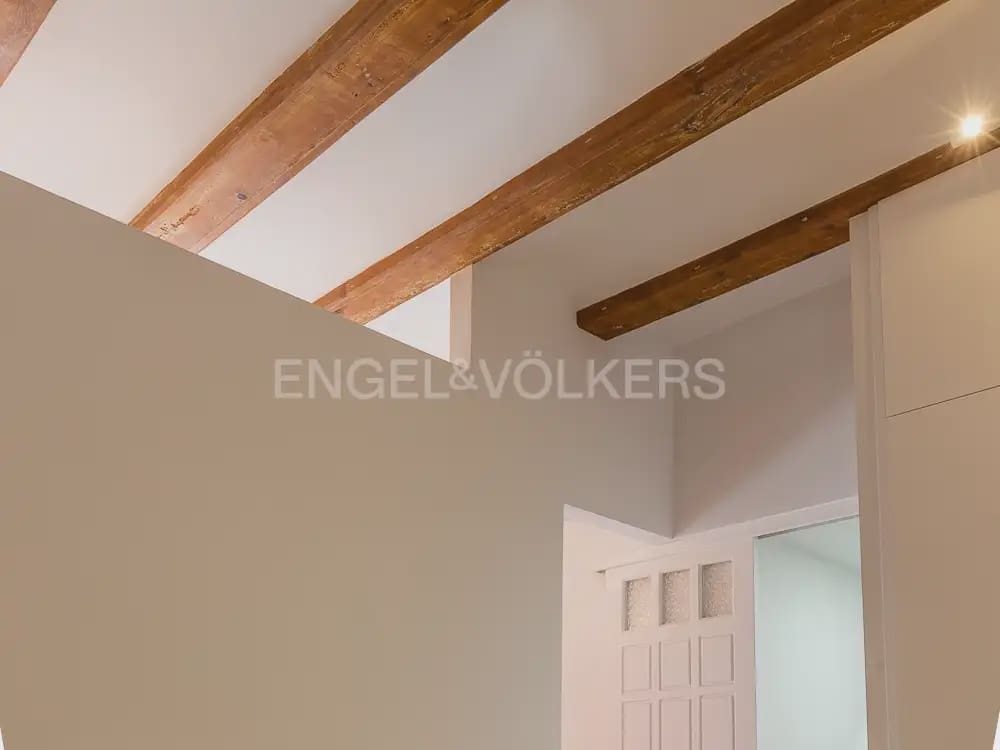1 bedroom Flat for rent in Valencia city - € 1,400 (Ref: 10140133)