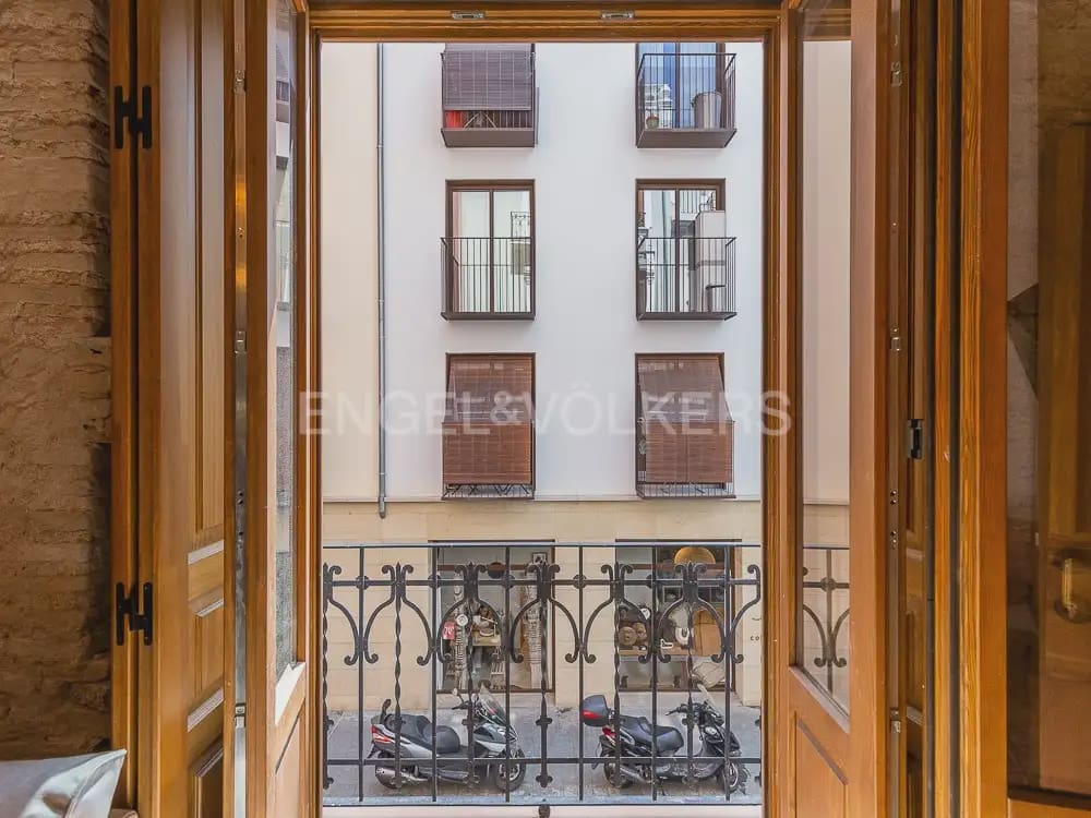 1 bedroom Flat for rent in Valencia city - € 1,400 (Ref: 10140133)