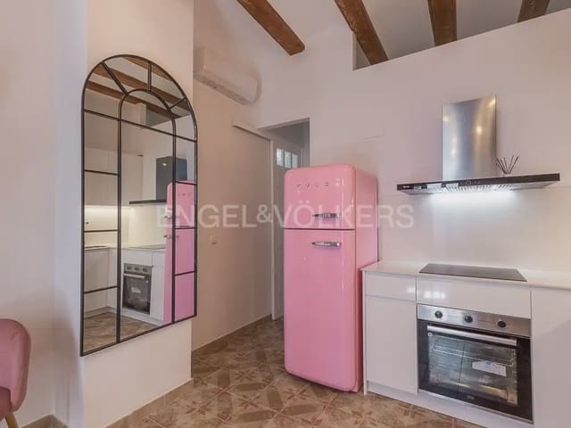 1 soverom Leilighet til leie i El Mercat, Valencia by - € 1 400 (Ref: 10140133)