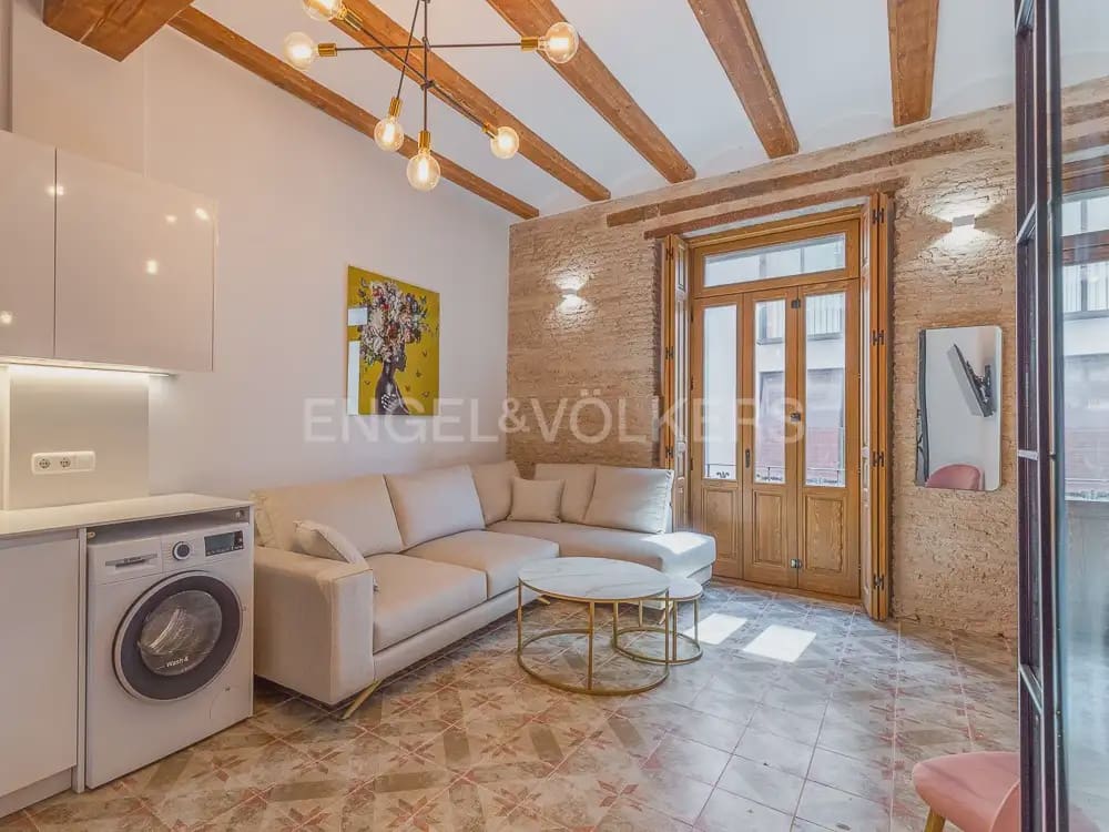 1 bedroom Flat for rent in Valencia city - € 1,400 (Ref: 10140133)