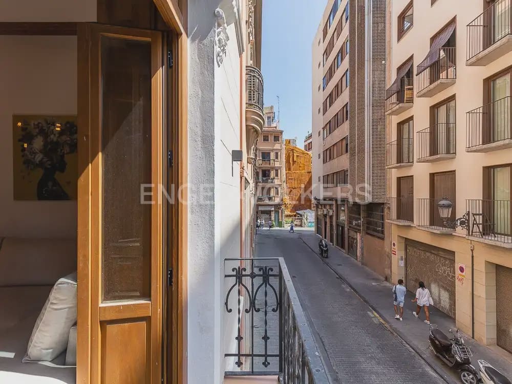 1 bedroom Flat for rent in Valencia city - € 1,400 (Ref: 10140133)