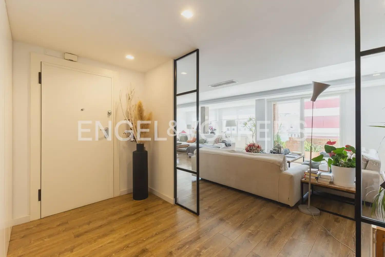 4 Zimmer Wohnung zu vermieten in Valencia Stadt mit Garage - 5.000 € (Ref: 10140134)