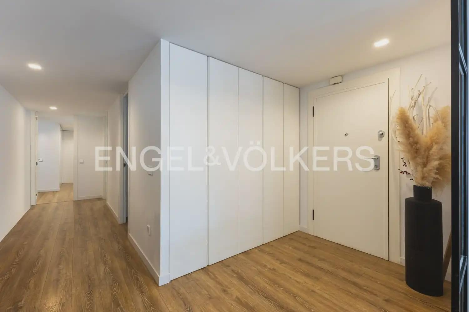 4 Zimmer Wohnung zu vermieten in Valencia Stadt mit Garage - 5.000 € (Ref: 10140134)