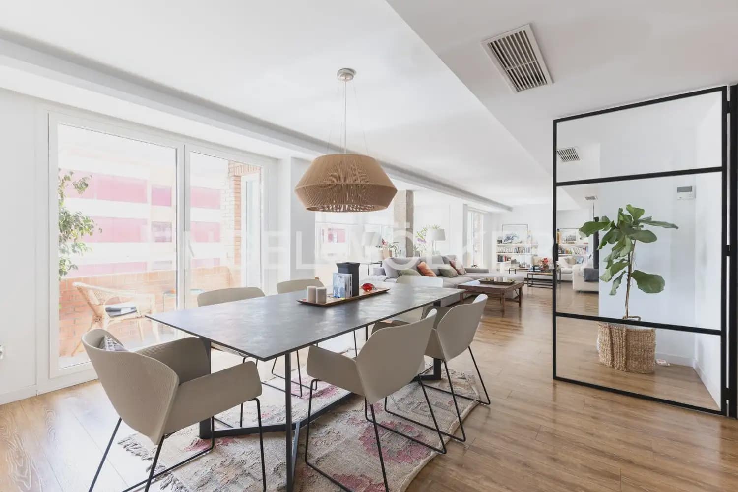 4 Zimmer Wohnung zu vermieten in Valencia Stadt mit Garage - 5.000 € (Ref: 10140134)