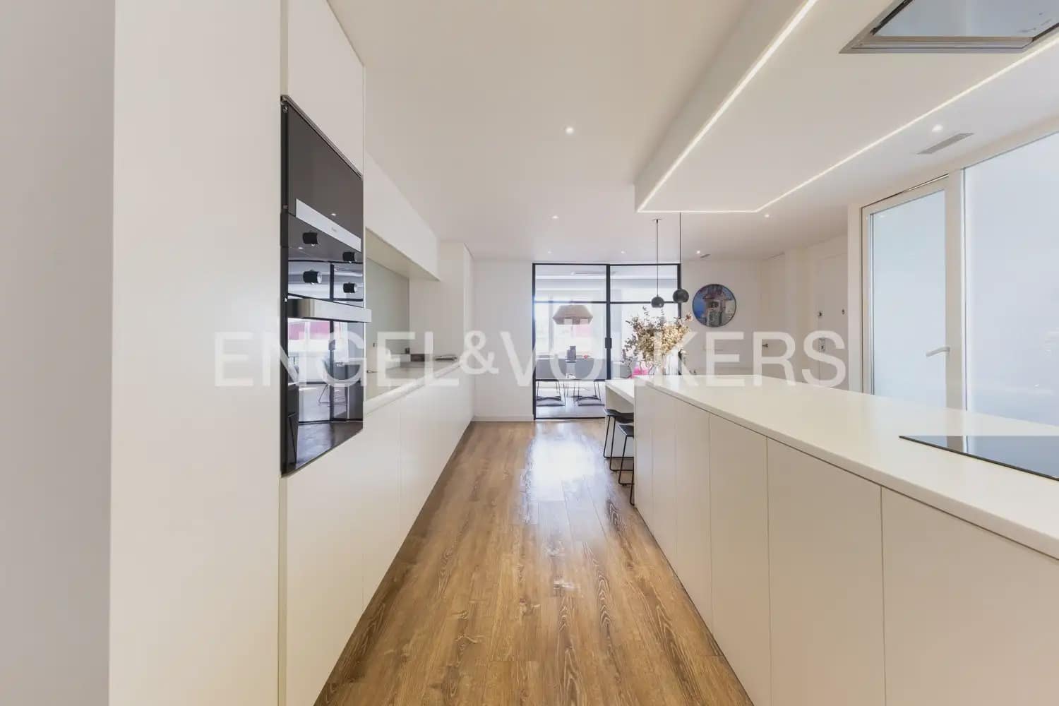 4 Zimmer Wohnung zu vermieten in Valencia Stadt mit Garage - 5.000 € (Ref: 10140134)