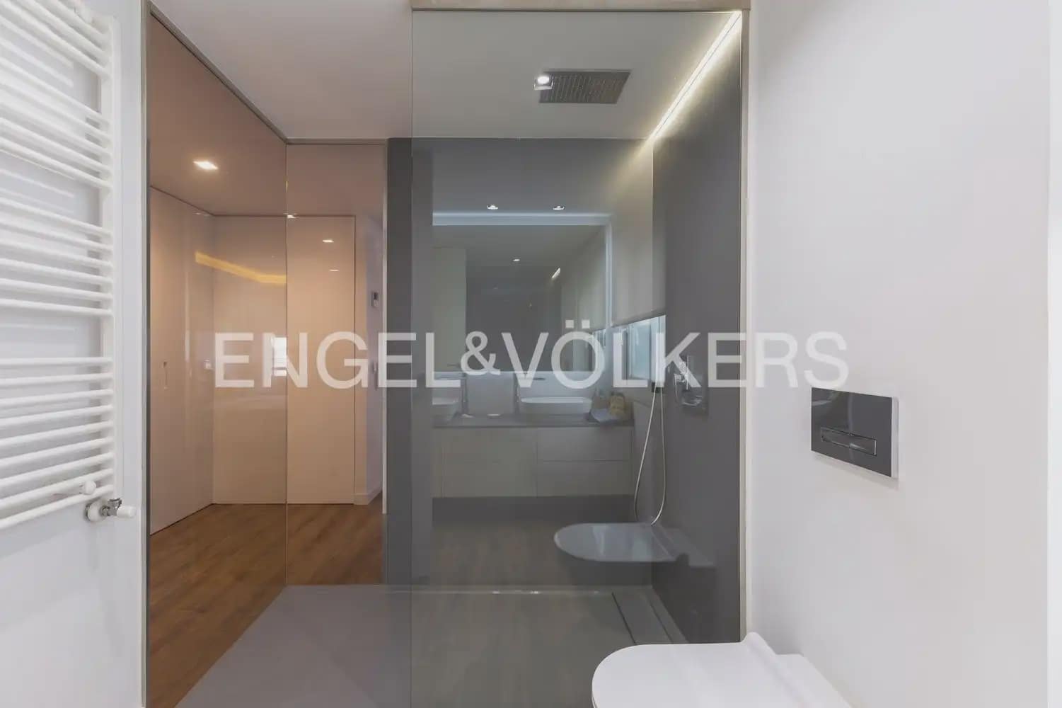4 Zimmer Wohnung zu vermieten in Valencia Stadt mit Garage - 5.000 € (Ref: 10140134)