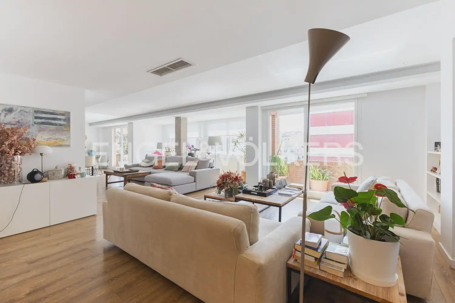 4 Zimmer Wohnung zu vermieten in Valencia Stadt mit Garage - 5.000 € (Ref: 10140134)