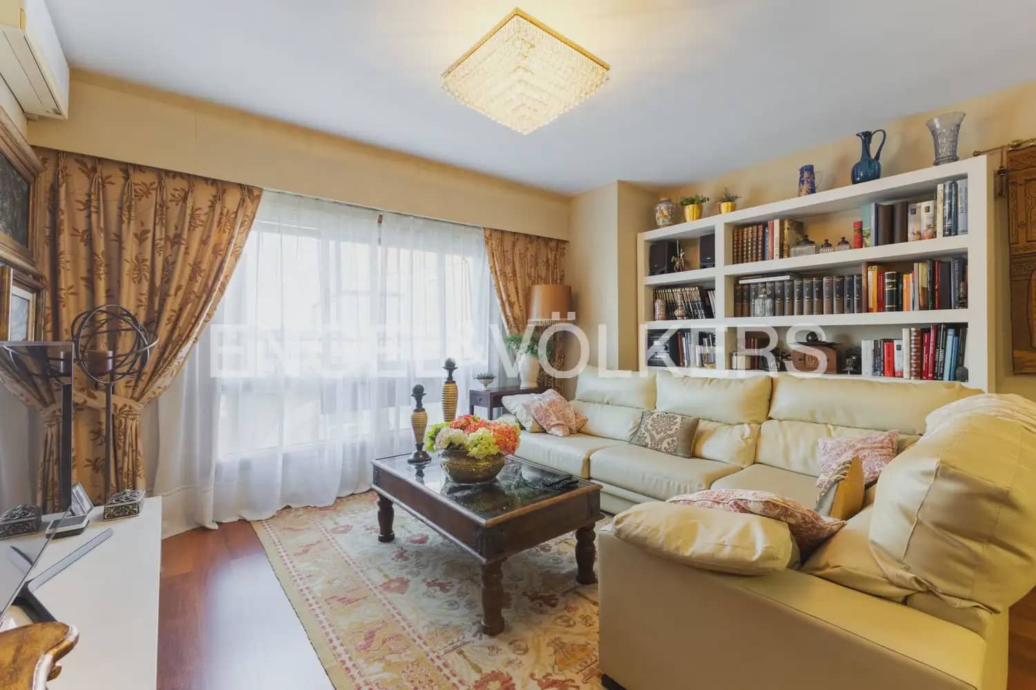 4 sovrum Lägenhet till salu i Valencia stad med garage - 1 200 000 € (Ref: 10140482)