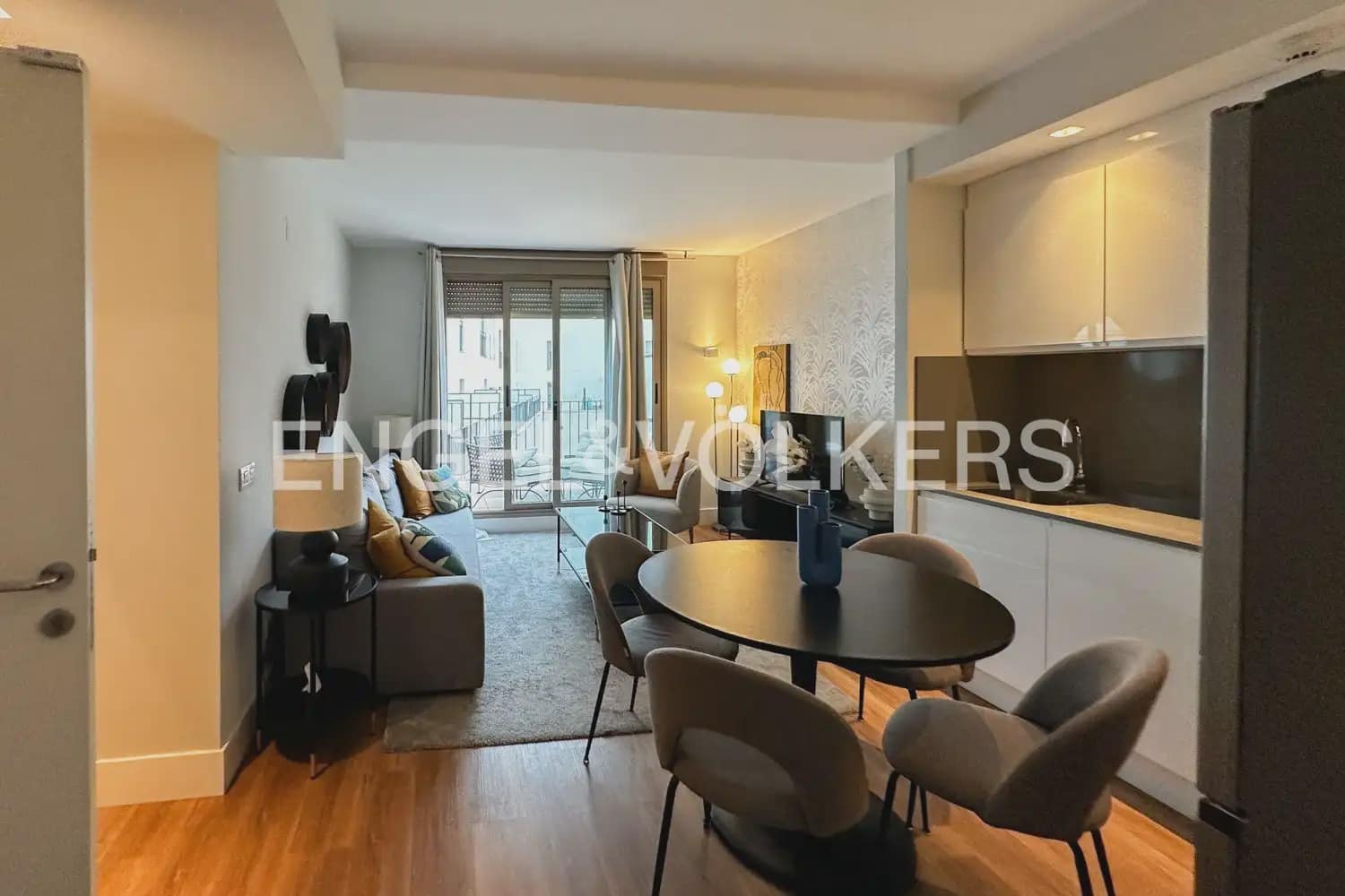 1 soveværelse Lejlighed til leje i Valencia by med swimmingpool - € 1.550 (Ref: 10140487)