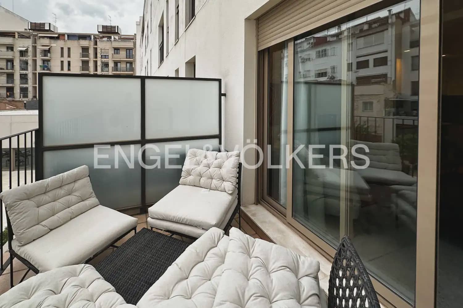 1 soveværelse Lejlighed til leje i Valencia by med swimmingpool - € 1.550 (Ref: 10140487)