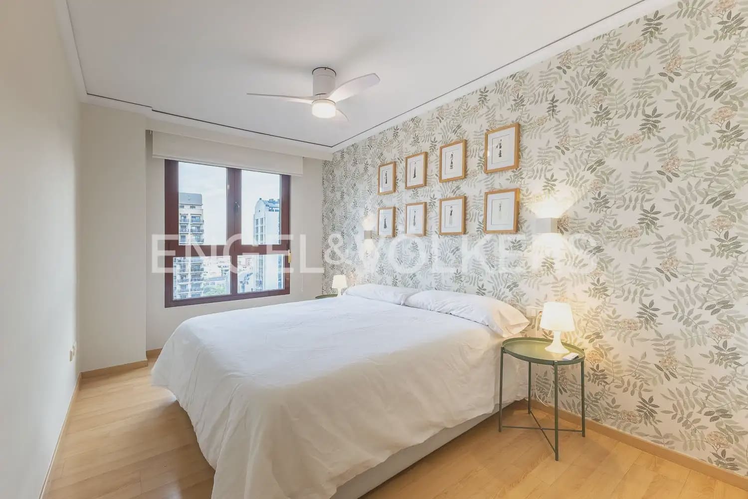 3 bedroom Flat for rent in Valencia city with pool garage - € 2,100 (Ref: 10141391)