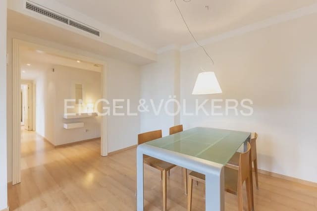 3 slaapkamer Flat te huur in Sant Pau, Valencia stad met zwembad garage - € 2.100 (Ref: 10141391)