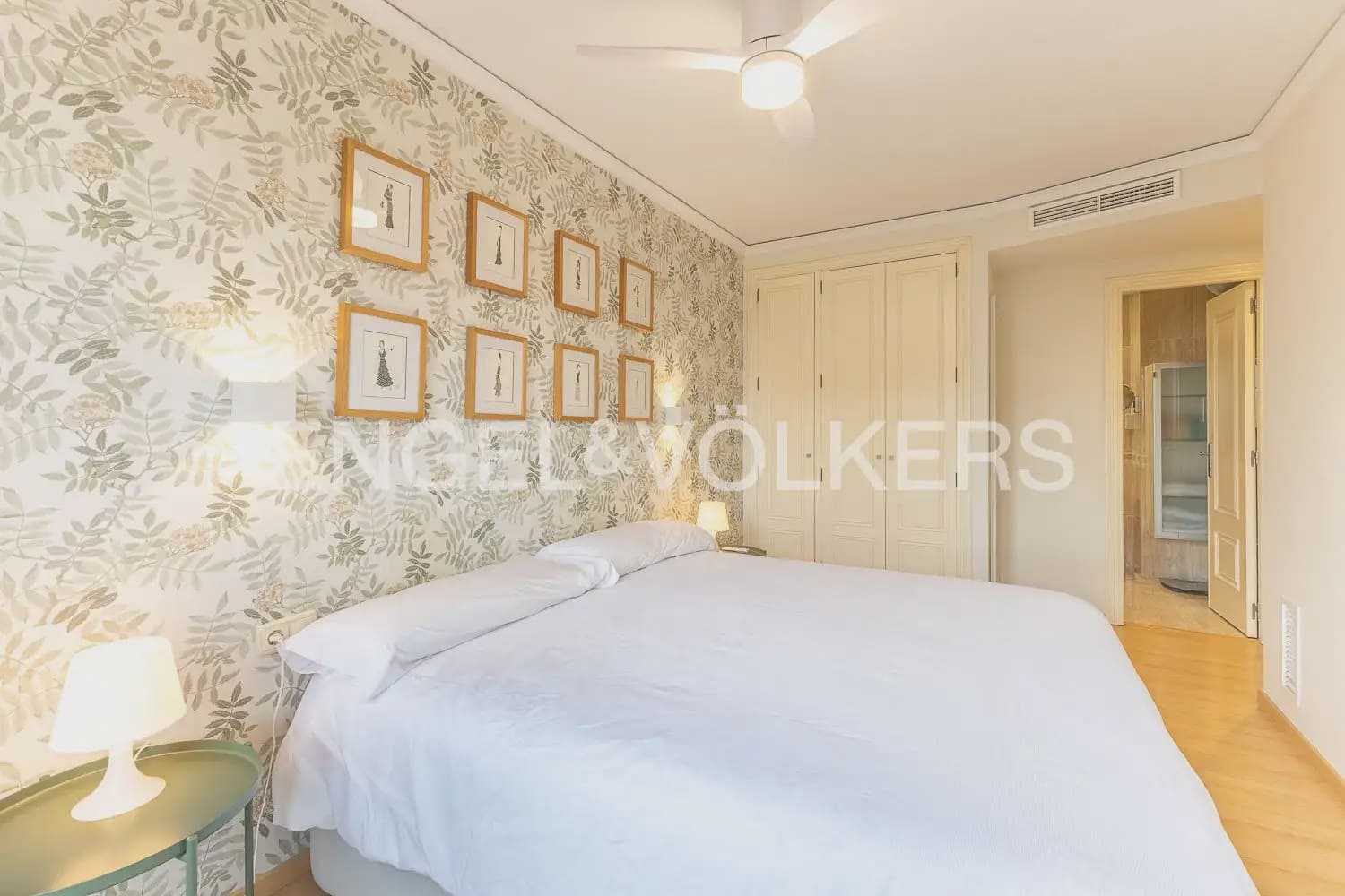 3 bedroom Flat for rent in Valencia city with pool garage - € 2,100 (Ref: 10141391)