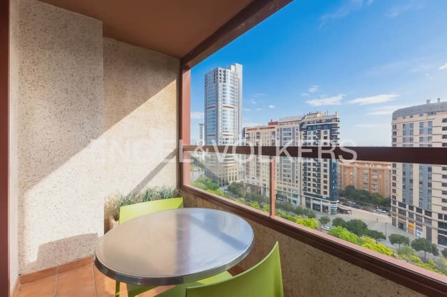 3 slaapkamer Flat te huur in Sant Pau, Valencia stad met zwembad garage - € 2.100 (Ref: 10141391)