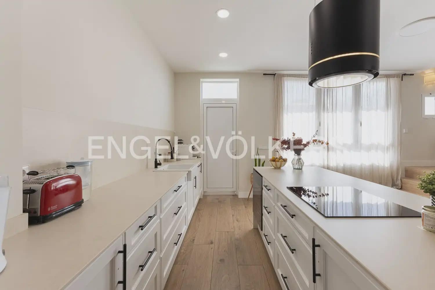 6 soveværelse Byhus til salg i Tavernes Blanques - € 495.000 (Ref: 10144876)