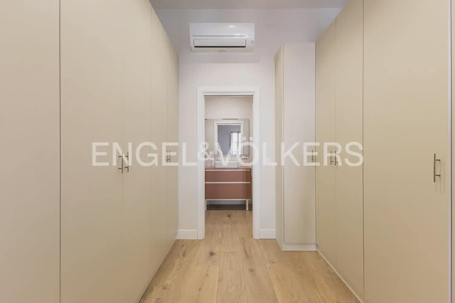 6 soveværelse Byhus til salg i Tavernes Blanques - € 495.000 (Ref: 10144876)