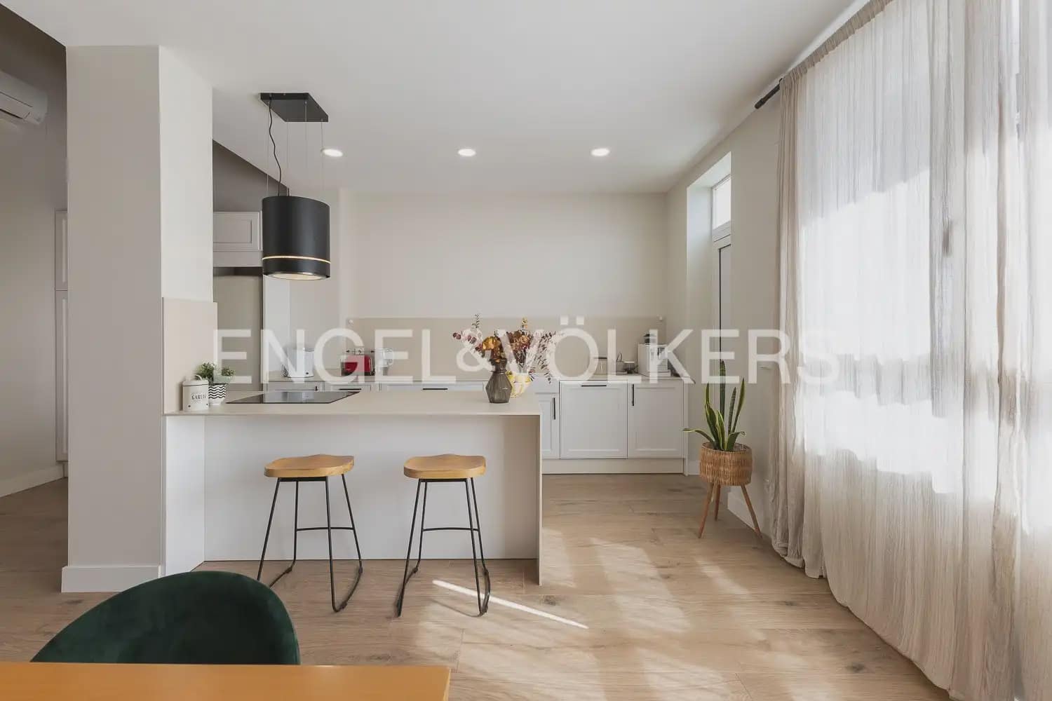6 soveværelse Byhus til salg i Tavernes Blanques - € 495.000 (Ref: 10144876)