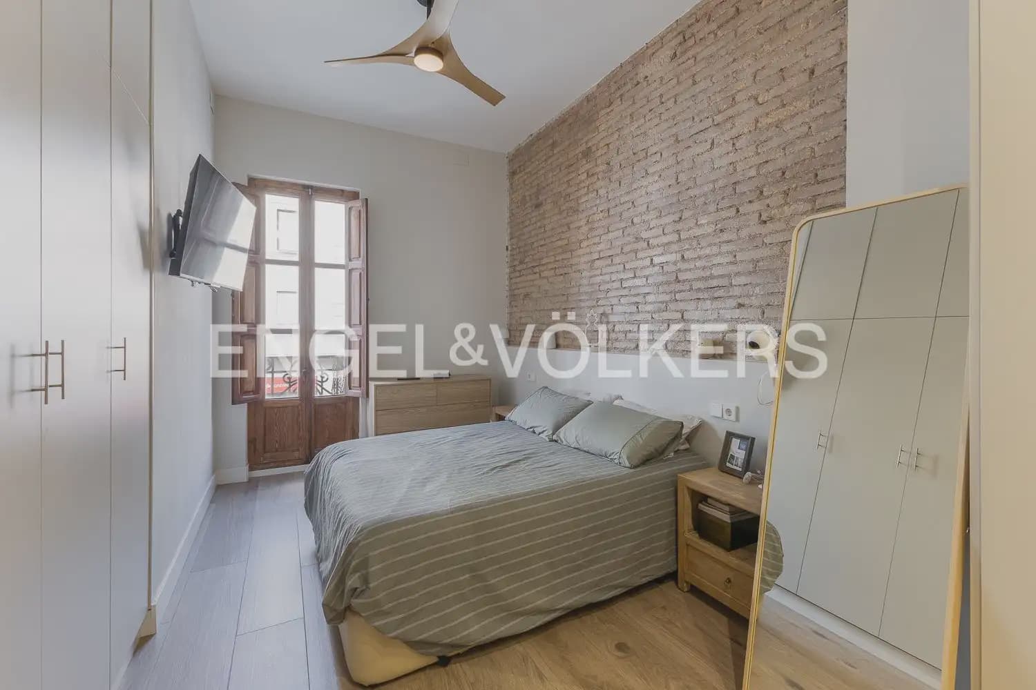 6 soveværelse Byhus til salg i Tavernes Blanques - € 495.000 (Ref: 10144876)