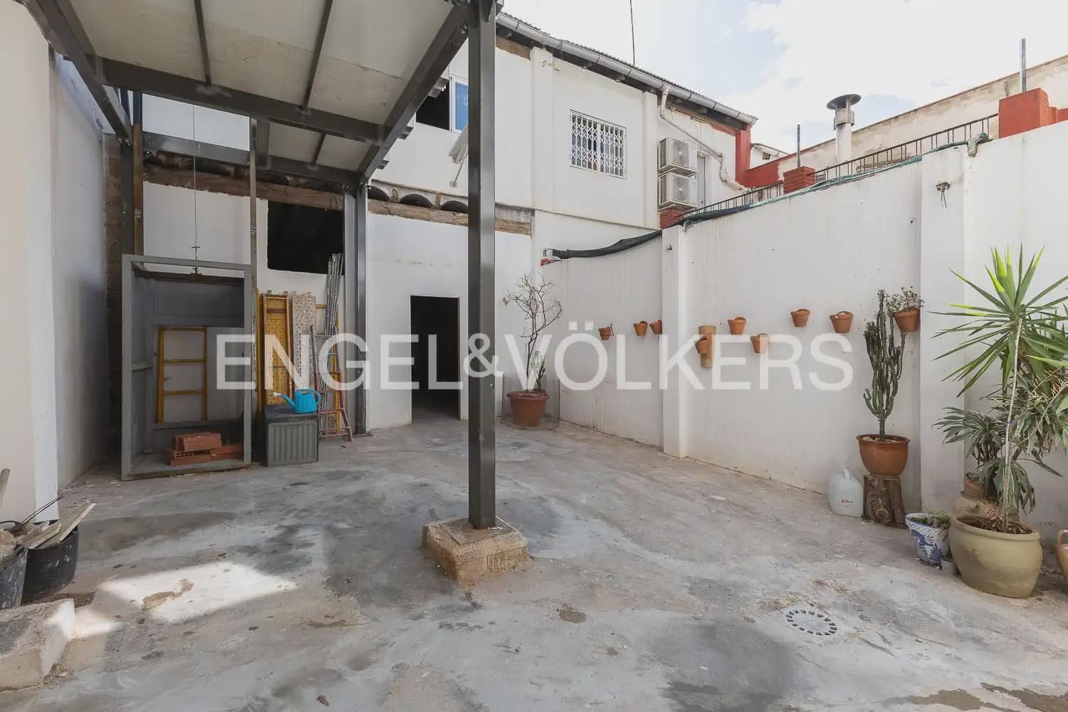 6 soveværelse Byhus til salg i Tavernes Blanques - € 495.000 (Ref: 10144876)