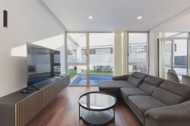 5 sypialnia Willa do wynajęcia w Godella z basenem garażem - 3 500 € (Ref: 10144877)