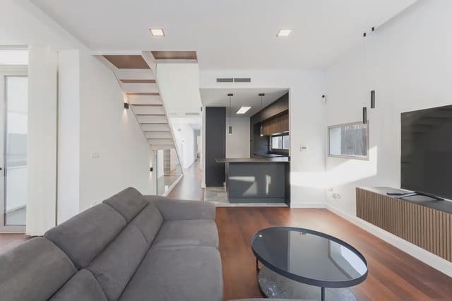 5 sypialnia Willa do wynajęcia w Godella z basenem garażem - 3 500 € (Ref: 10144877)