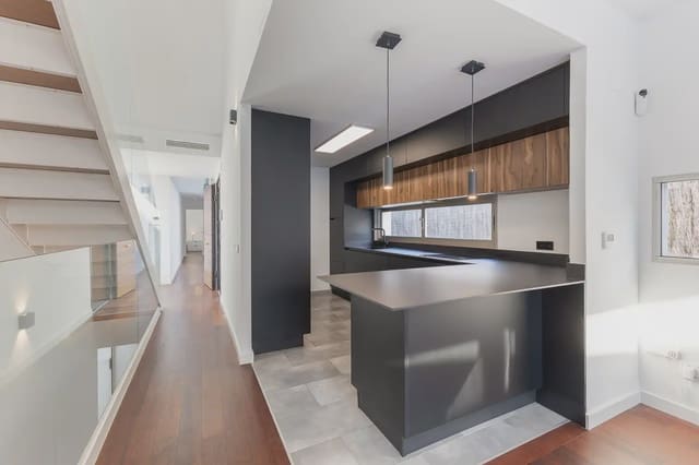 5 sypialnia Willa do wynajęcia w Godella z basenem garażem - 3 500 € (Ref: 10144877)