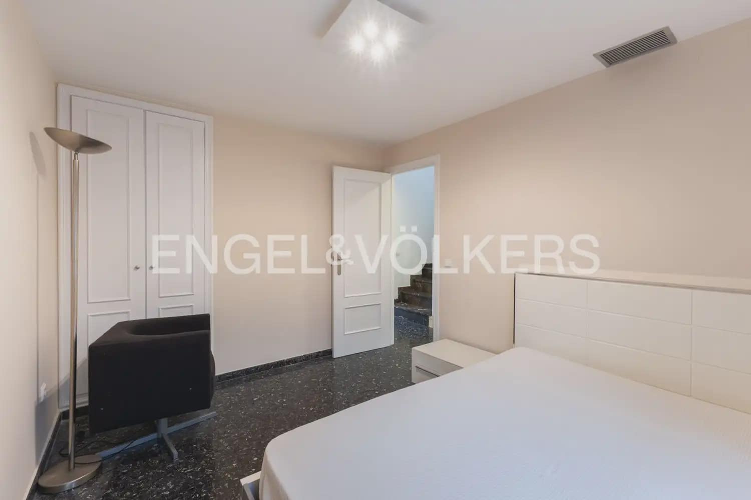 4 soveværelse Rækkehus til leje i Almassera med garage - € 2.000 (Ref: 10145253)