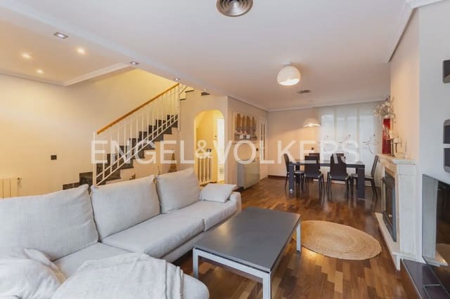 4 soveværelse Rækkehus til leje i Almàssera med garage - € 2.000 (Ref: 10145253)