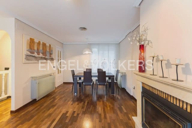 4 soveværelse Rækkehus til leje i Almàssera med garage - € 2.000 (Ref: 10145253)
