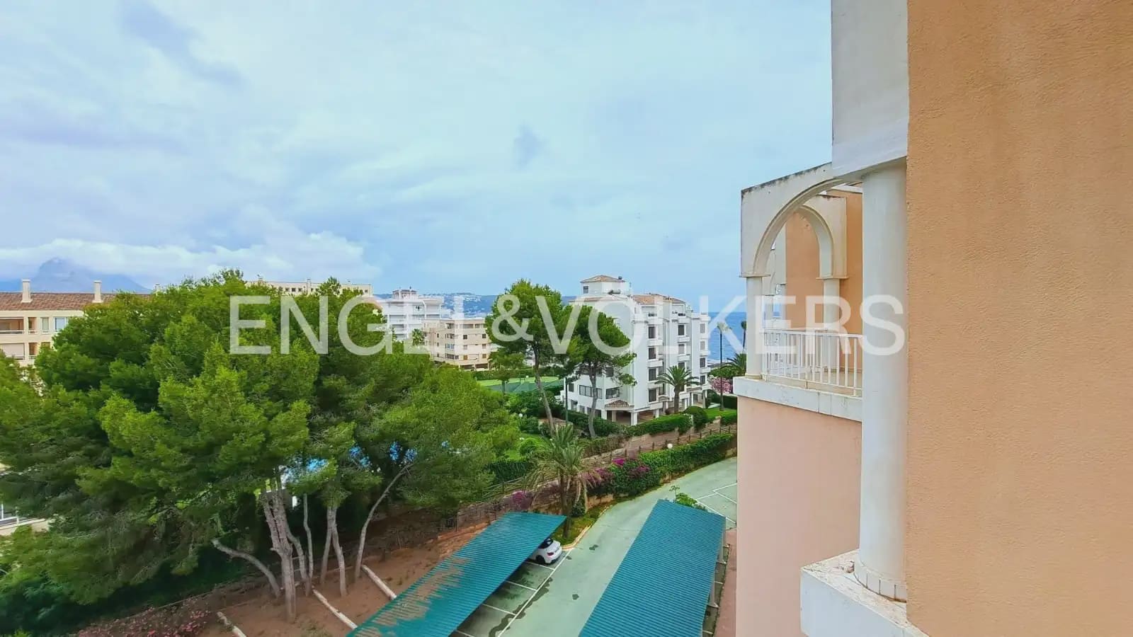 2 quarto Penthouse para arrendar em Javea / Xabia com piscina garagem - 1 500 € (Ref: 10145254)