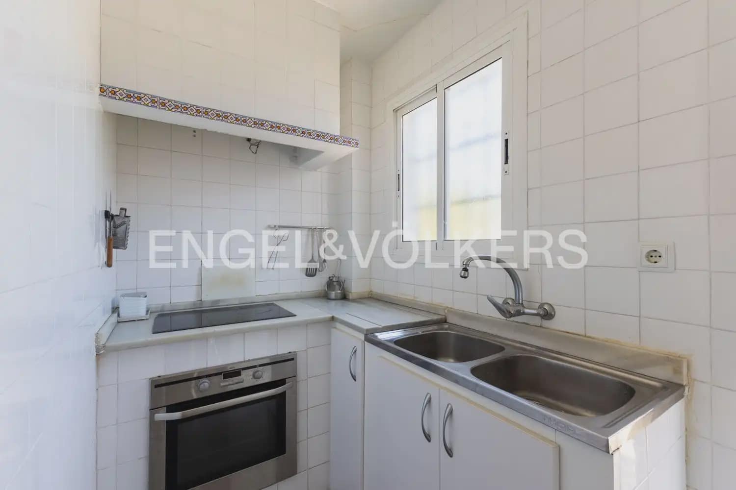 4 soverom Villa til salgs i Paterna med svømmebasseng garasje - € 670 000 (Ref: 10145255)