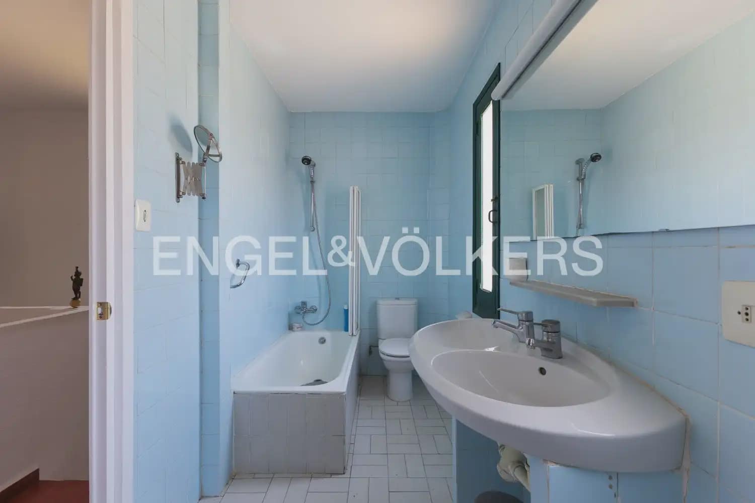 4 soverom Villa til salgs i Paterna med svømmebasseng garasje - € 670 000 (Ref: 10145255)