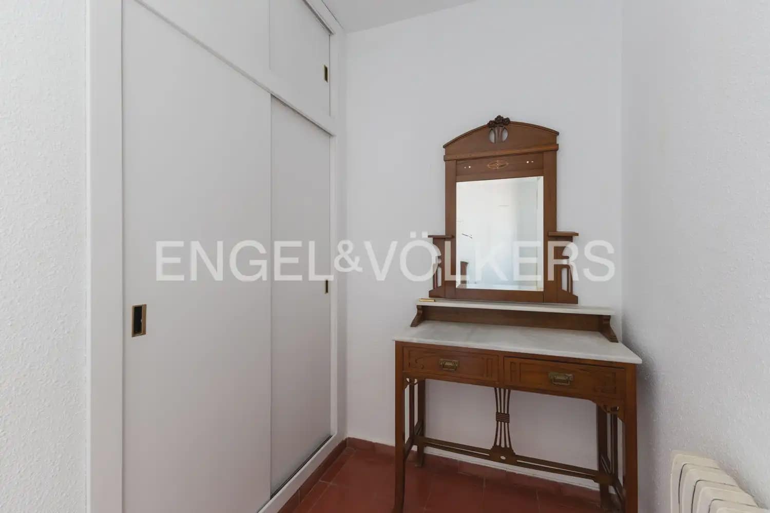 4 soverom Villa til salgs i Paterna med svømmebasseng garasje - € 670 000 (Ref: 10145255)