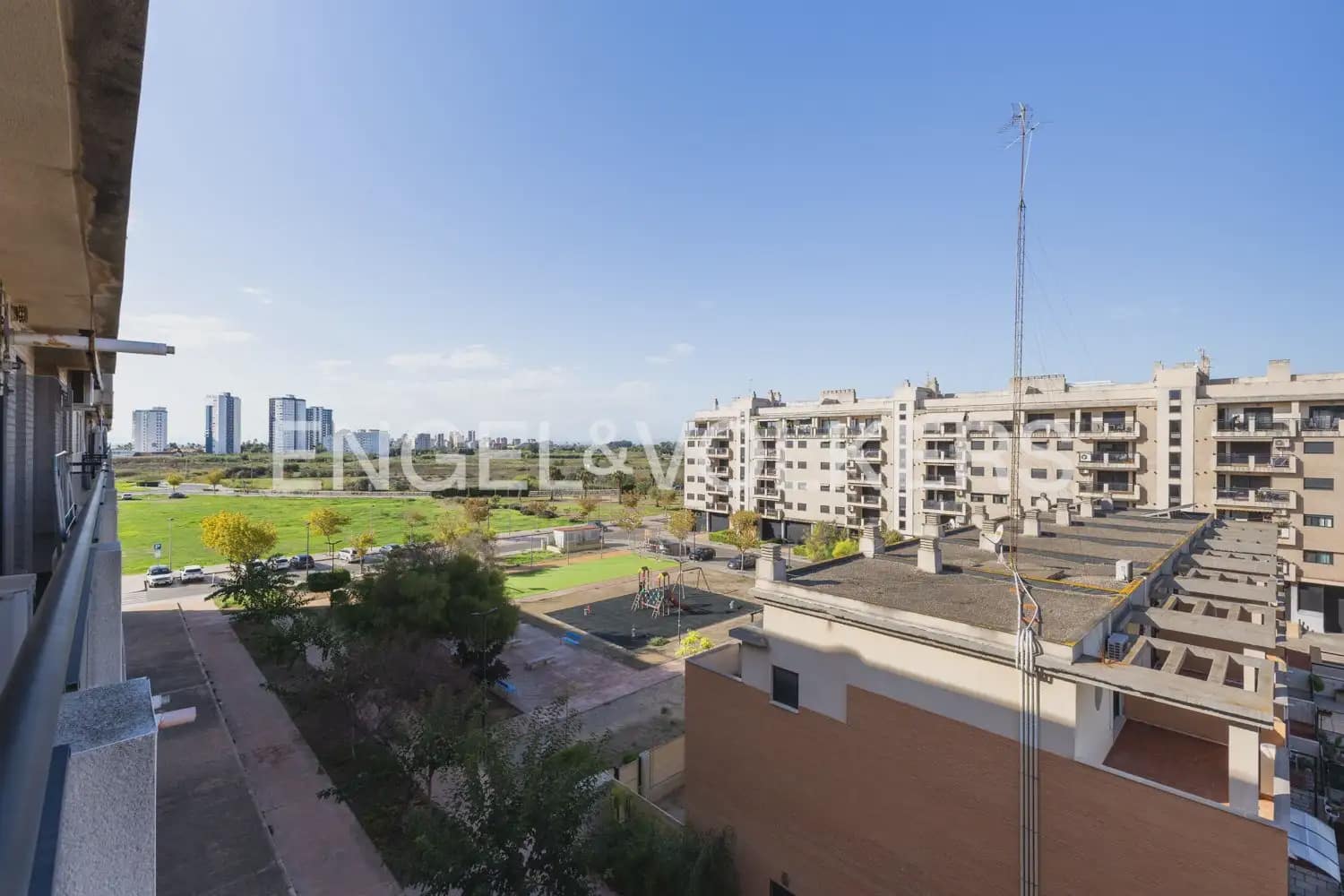 1 slaapkamer Flat te huur in Puig met zwembad garage - € 1.000 (Ref: 10153860)