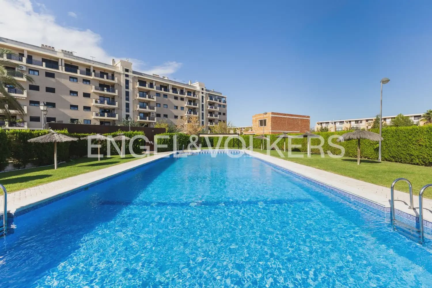 1 slaapkamer Flat te huur in Puig met zwembad garage - € 1.000 (Ref: 10153860)