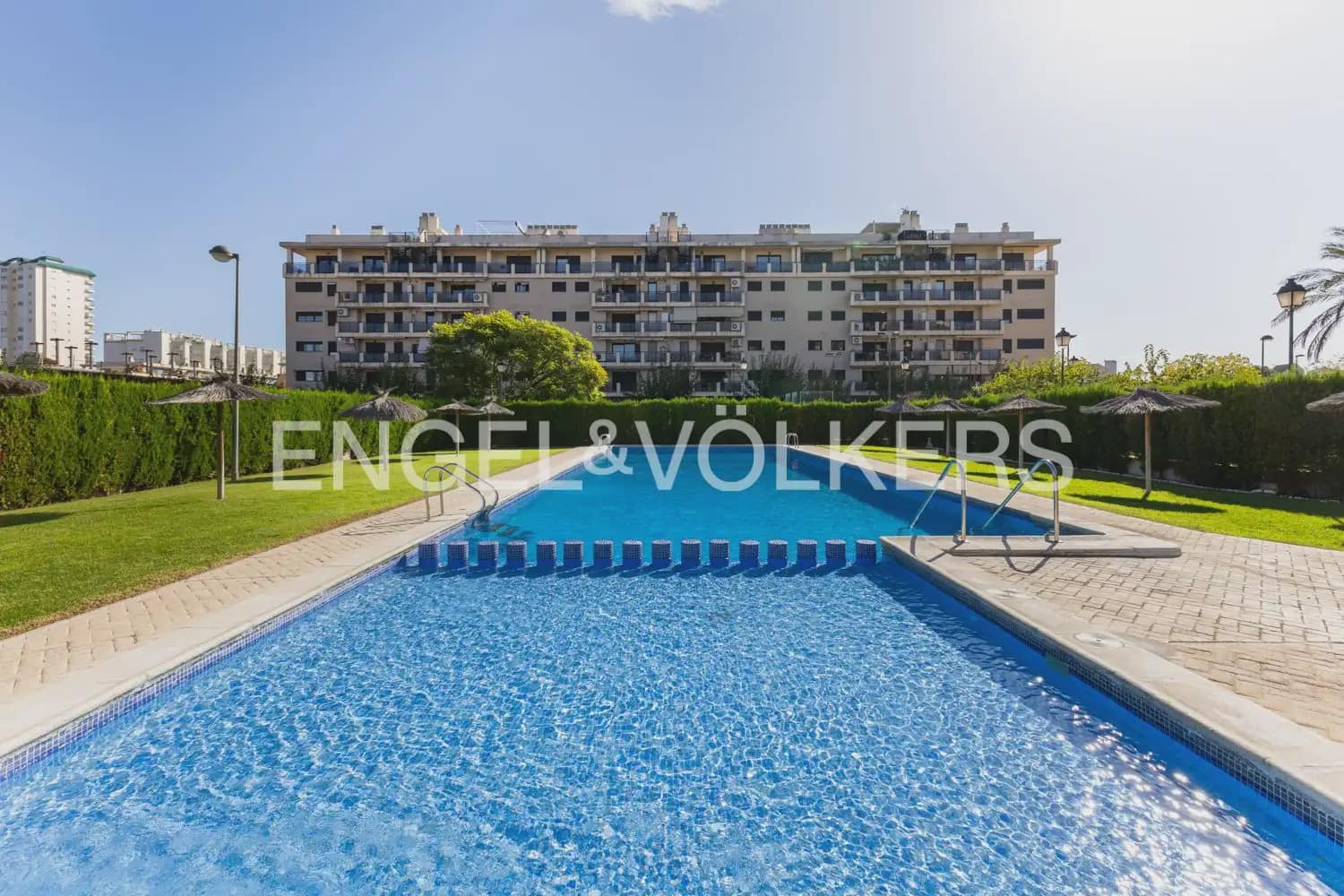 1 slaapkamer Flat te huur in Puig met zwembad garage - € 1.000 (Ref: 10153860)