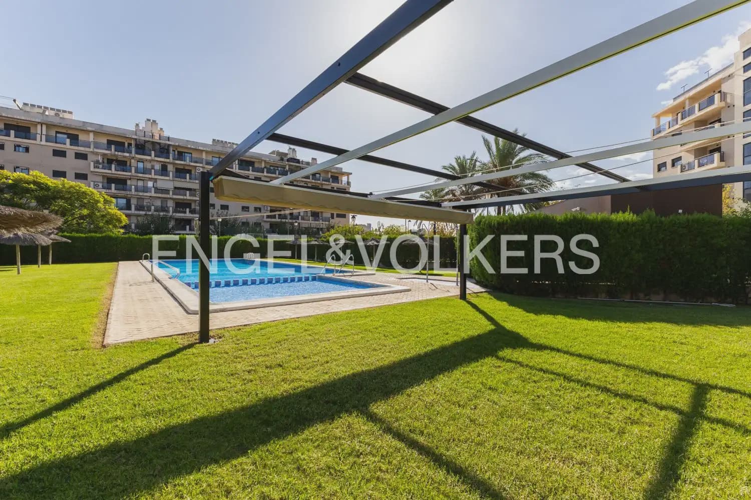 1 slaapkamer Flat te huur in Puig met zwembad garage - € 1.000 (Ref: 10153860)