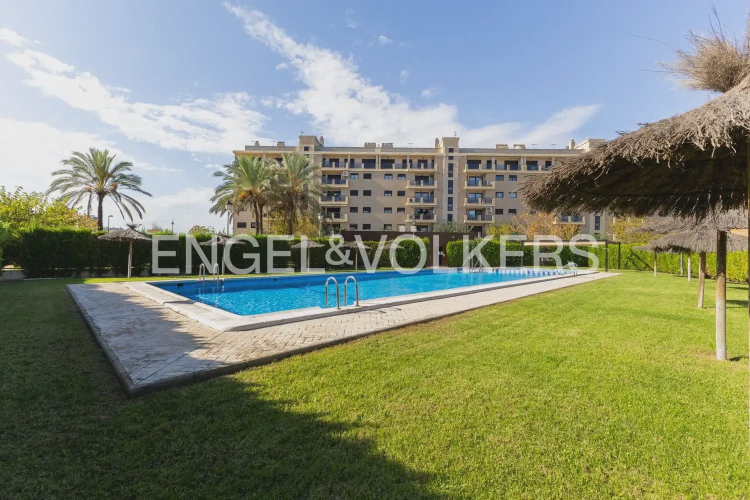 1 slaapkamer Flat te huur in Puig met zwembad garage - € 1.000 (Ref: 10153860)