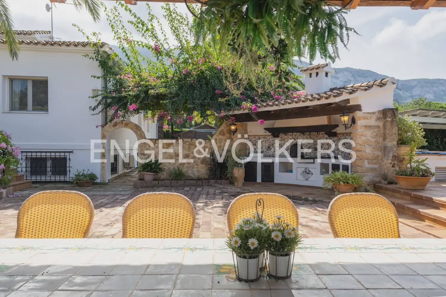 6 slaapkamer Villa te koop in Denia met zwembad garage - € 975.000 (Ref: 10153883)