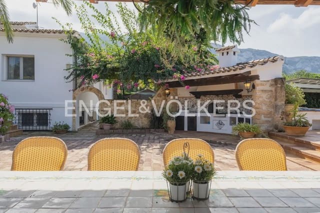 6 slaapkamer Villa te koop in El Montgó, Dénia met zwembad garage - € 975.000 (Ref: 10153883)
