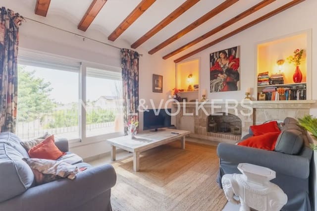 6 slaapkamer Villa te koop in El Montgó, Dénia met zwembad garage - € 975.000 (Ref: 10153883)